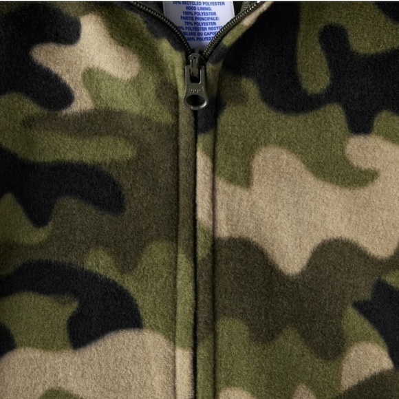 Boys camo hooded fleece one piece pajamas size large NWT flame resistant - Picture 3 of 7